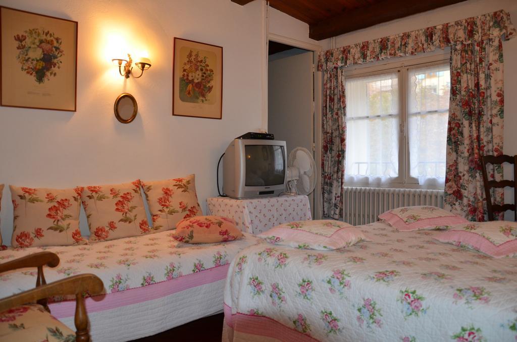 Auberge Du Lac Bauduen Quarto foto